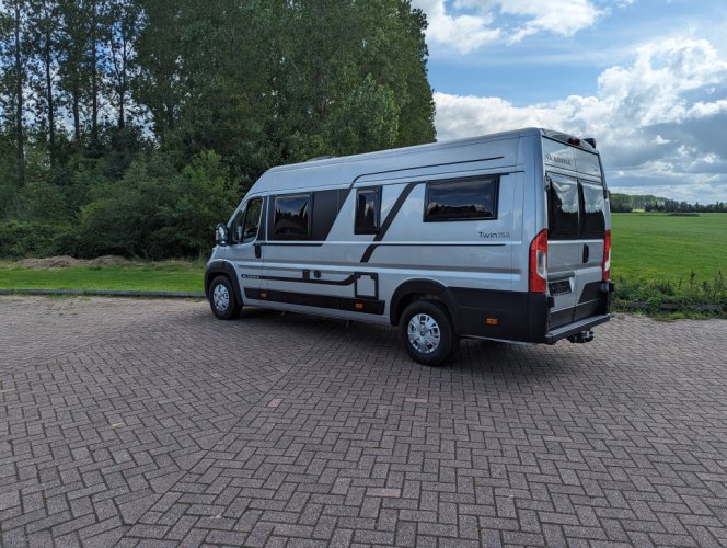 ADRIA TWIN 640SL lengtebedden busbiker