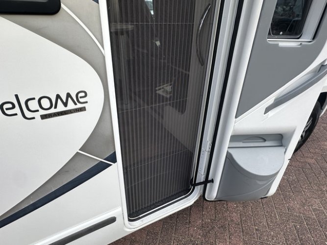 Chausson Welcome Travel Line 711 automaat 2x ruime hefbed camera leder standkachel ruime indeling rondzit