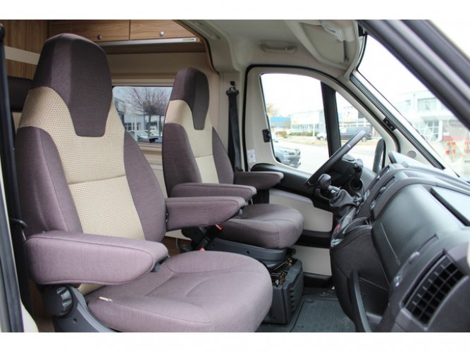 Hymer Hymercar Yellowstone 6.36 M 150PK | Lengtebedden | Luifel | Fietsendrager | Camera | Navigatie | Cruise foto: 16