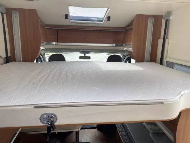 Hobby Premium Drive 65 HFL Met Frans bed en hefbed  foto: 23