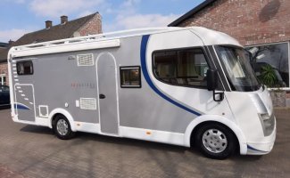 Dethleffs 4 pers. Rent a Dethleffs motorhome in Oosterhout? From € 182 pd - Goboony