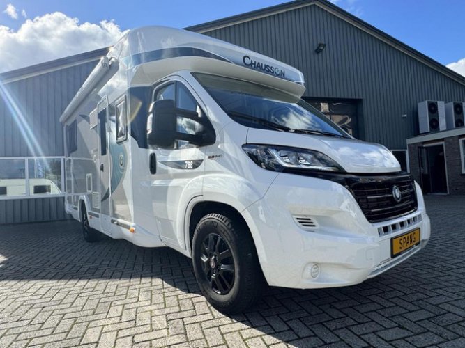 Chausson Titanium VIP 788 9G Autom. Queensbed