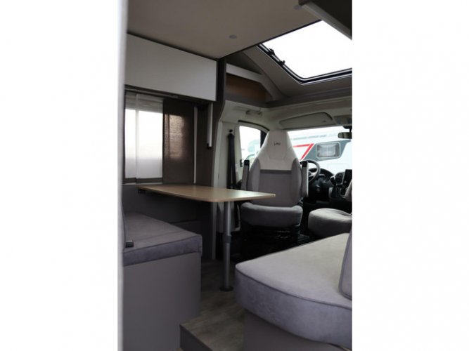 LMC Tourer lift H630 | Nieuw uit voorraad leverbaar | Automaat | Hefbed | Frans bed | foto: 10