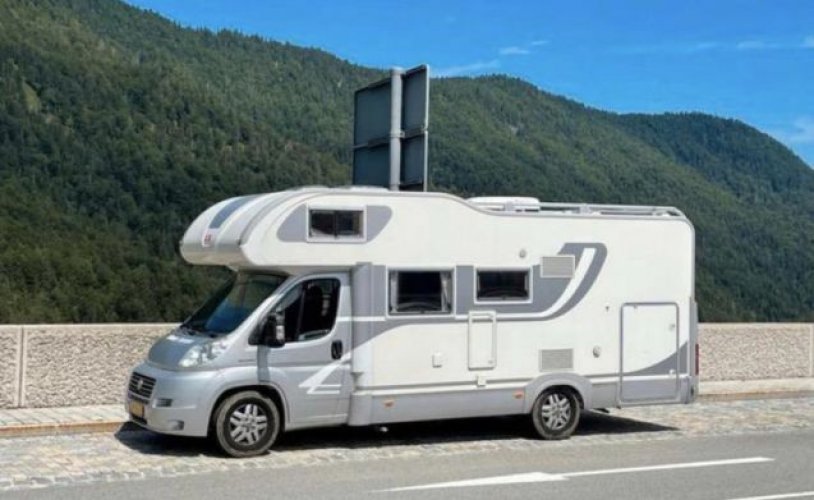 Adria Mobil 6 pers. Do you want to rent an Adria Mobil motorhome in Drachten? From € 115 pd - Goboony photo: 1