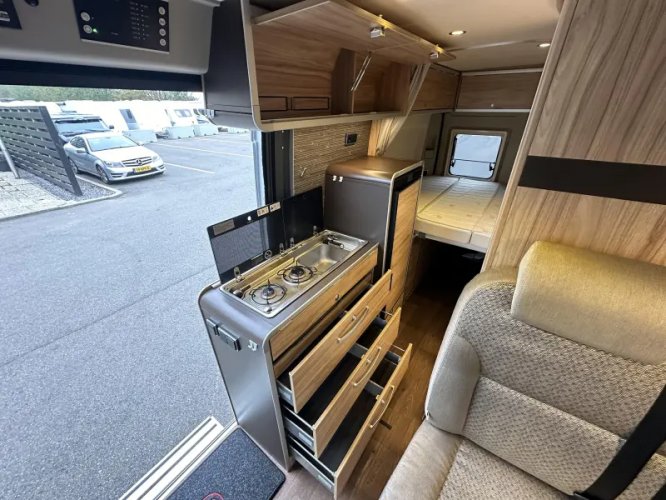 Hymer Grand Canyon 600 Hefdak Trekhaak  foto: 14