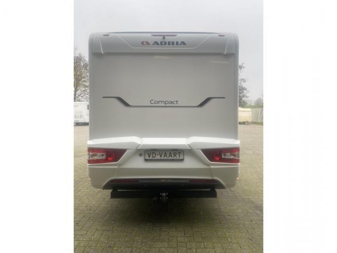 Adria Compact Axess DL Face to Face 