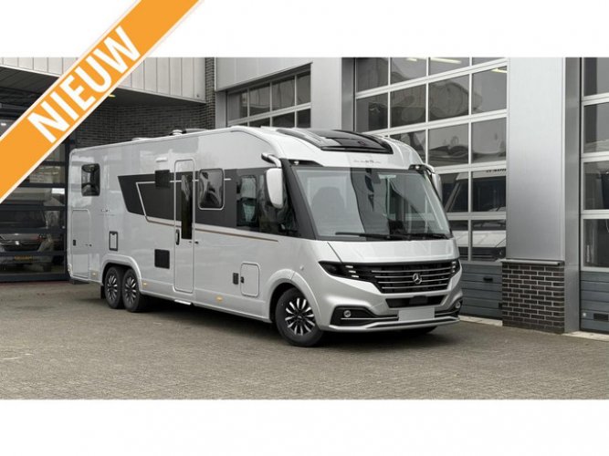 Adria Super Sonic 890 LL op Mercedes-Benz hoofdfoto: 1