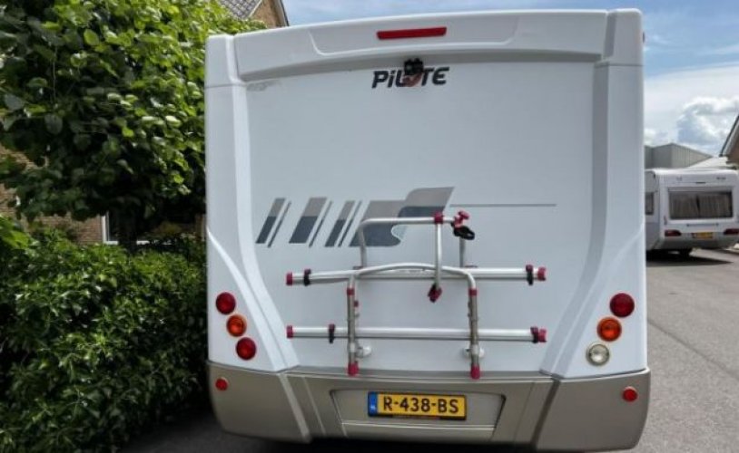 Pilote 3 pers. Pilote camper huren in Dordrecht? Vanaf € 149 p.d. - Goboony foto: 1