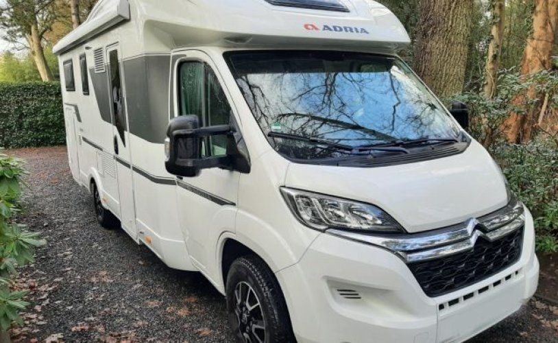Adria Mobil 5 pers. Rent Adria Mobil motorhome in Hilversum? From € 145 pd - Goboony photo: 1
