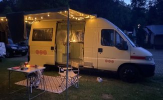 Peugeot 2 pers. Louer un camping-car Peugeot à Enschede ? À partir de 73 € par jour - Goboony