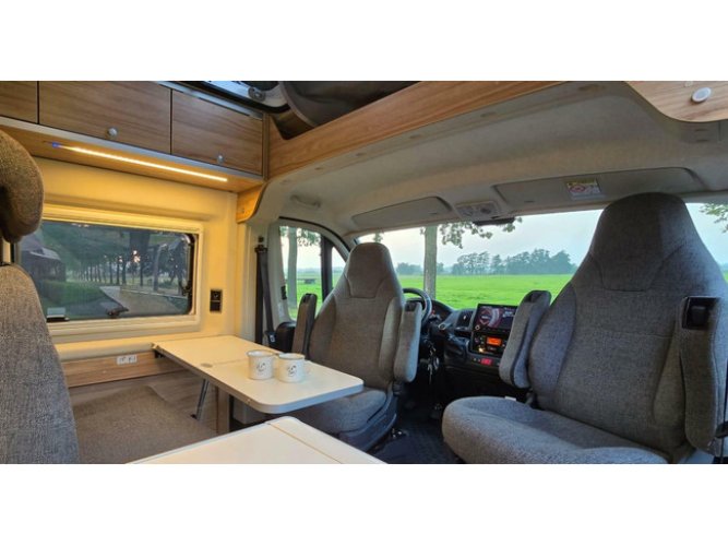 Hymer Yosemite 600 * lengtebedden * 4P * 6M foto: 9