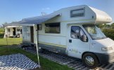 Hymer 4 pers. Rent a Hymer motorhome in Nieuwkoop? From € 85 pd - Goboony photo: 3