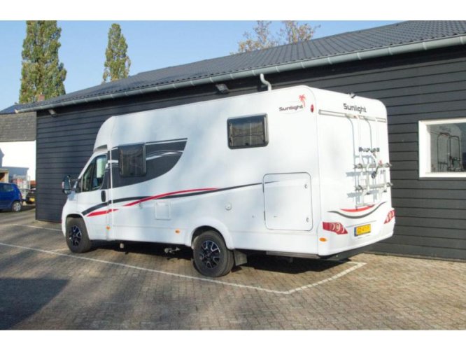 Sunlight T66 halfintegraal camper 