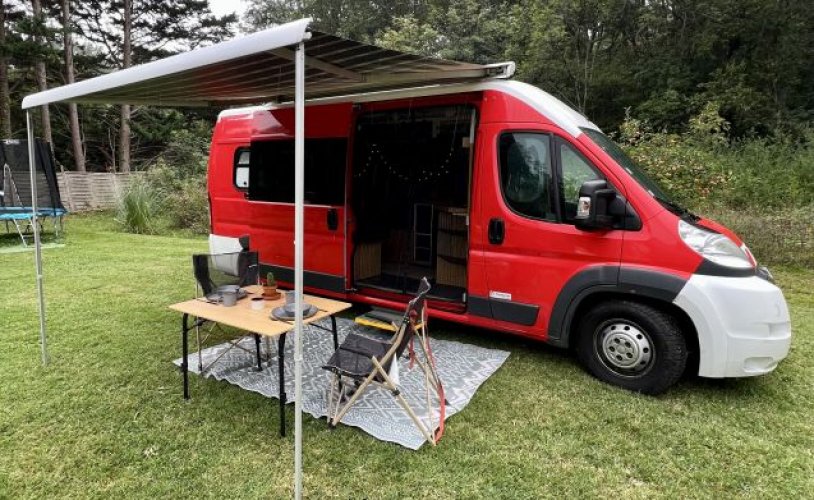 Citroën 3 pers. Louer un camping-car Citroën à Moerkapelle ? À partir de 74 € par jour - Goboony photo : 0