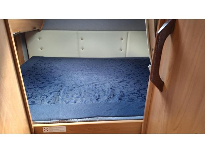 Bürstner Elegance 690 I DWARSBED + HEFBED  foto: 9