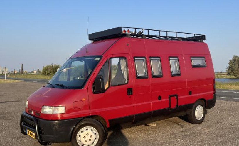 Citroen 2 pers. Rent a Citroen motorhome in Haarlem? From € 91 pd - Goboony photo: 0