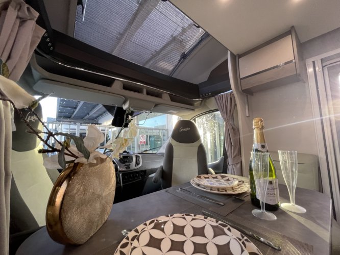 Chausson Graphite 288 AUTOMAAT QUEENSBED+HEFBED DIESELKACH foto: 19