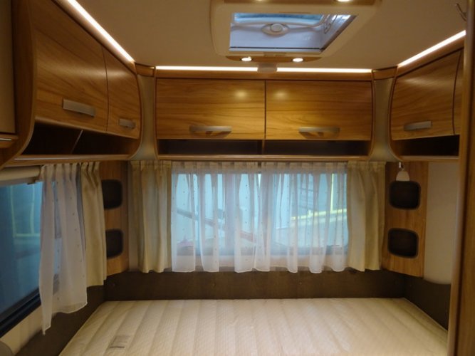 Eriba Nova Light 425 CARAVAN DEALS foto: 6