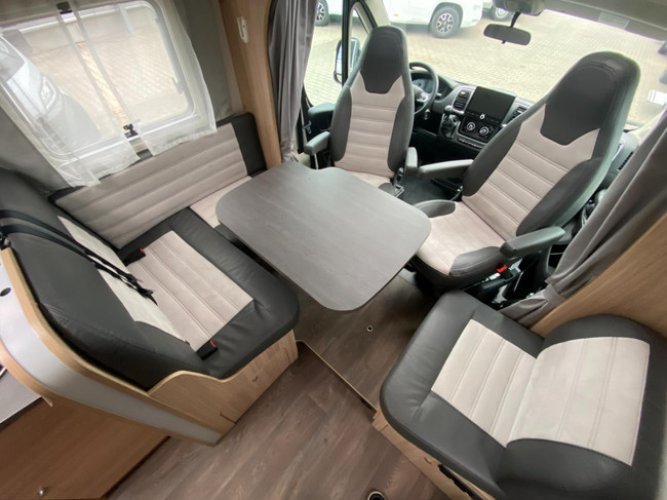 Sunlight T68 Adventure Edition Fiat Ducato Hefbed foto: 5