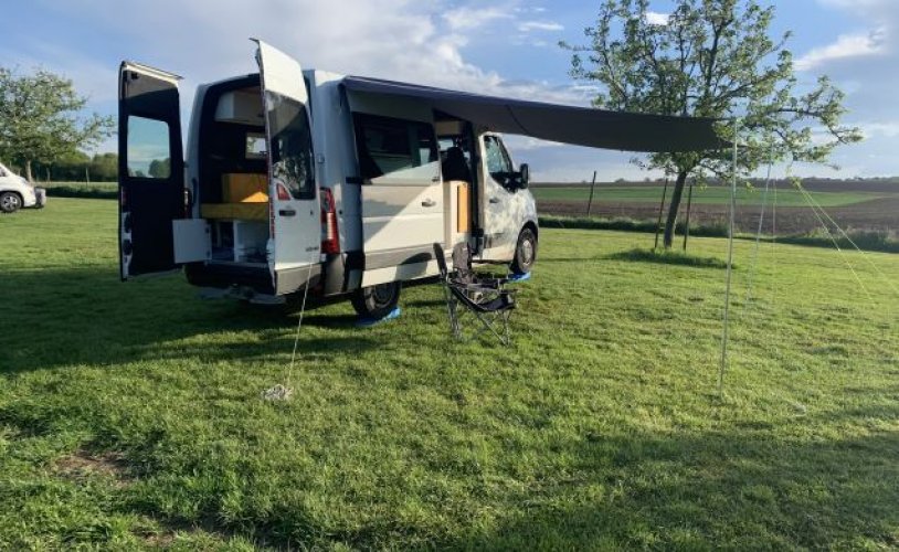 Autres 2 pers. Louer un camping-car Opel Movano à Heeze À partir de 91 € pj - Goboony photo : 0