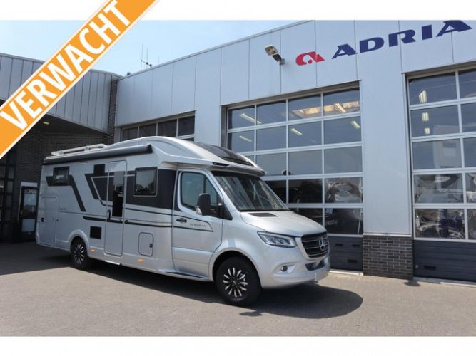 Adria Coral Supreme MB 670 dl hoofdfoto: 1