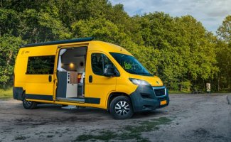 Peugeot 2 pers. Louer un camping-car Peugeot à La Haye ? À partir de 102 € par jour - Goboony