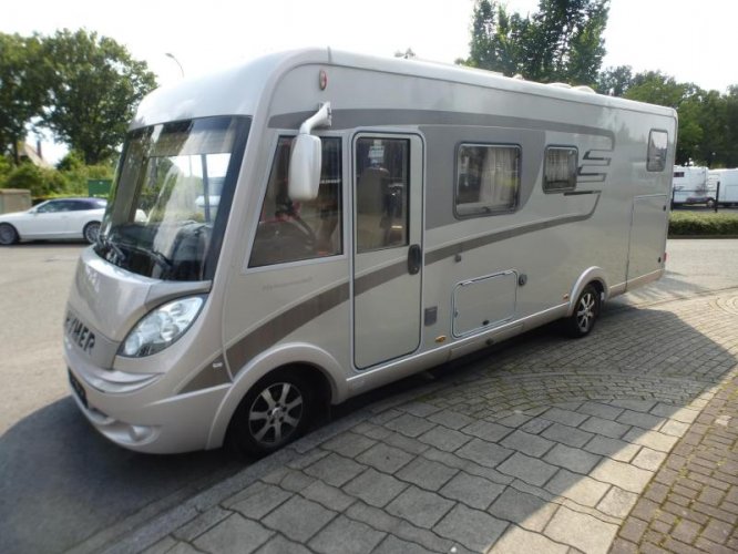 Hymer B678 180 PK enkele bedden 