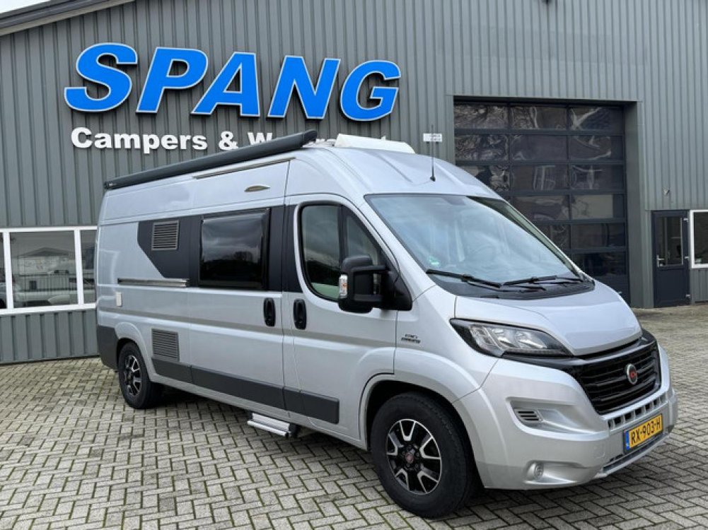 Camping-car Adria Twin 600 SPT Bus avec lit fixe de 5.99 m de 2015