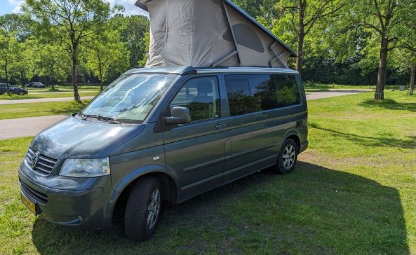 Volkswagen 4 pers. Volkswagen camper huren in Vianen? Vanaf € 95 p.d. - Goboony foto: 0