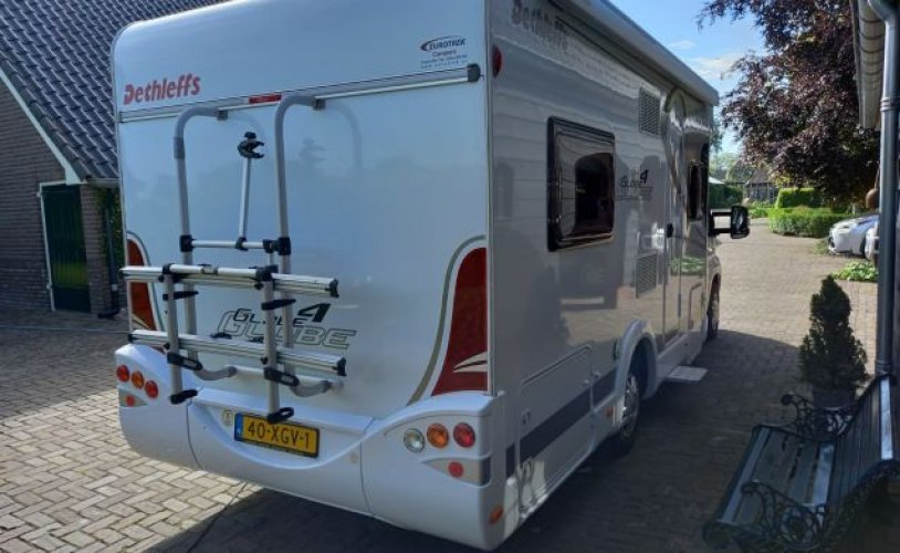 Dethleff's 4 pers. Rent a Dethleffs camper in Haastrecht? From € 87 pd - Goboony photo: 1