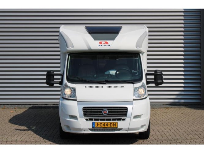 Adria Matrix M 680 SP 130PK TV Schotel Hefbed  foto: 19