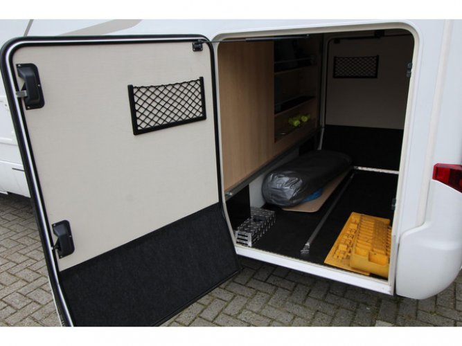 Hymer BMC-I 580 Hefbed | Solar | Fietsendrager | Automaat Hefbed | Solar | Fietsendrager | 9Traps Aut foto: 8