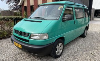 Volkswagen 4 pers. Louer un camping-car Volkswagen à Hendrik-Ido-Ambacht ? À partir de 61 € par personne - Goboony