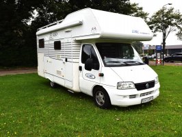 LMC Liberty A grote garage 2 bedden 