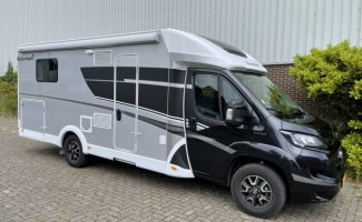 Sunlight 4 pers. Rent a Sunlight camper in Weesp? From € 120 pd - Goboony