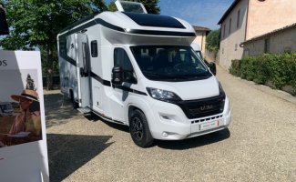 Laika 4 pers. Rent a Laika motorhome in Nuenen? From €121 pd - Goboony