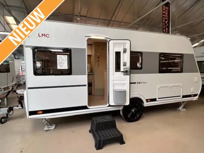 LMC Style 460 E nu tot € 2.000,- korting!  hoofdfoto: 1