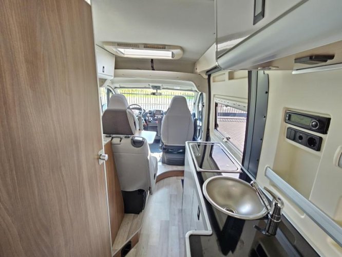 Westfalia Columbus 600 D vastbed/6-m/2015/uniek  foto: 10