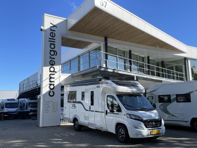 Adria Laika Ecovip 312 QUEENSBED+HEFBED EURO6 CAMERA XXL GARAGE  hoofdfoto: 1