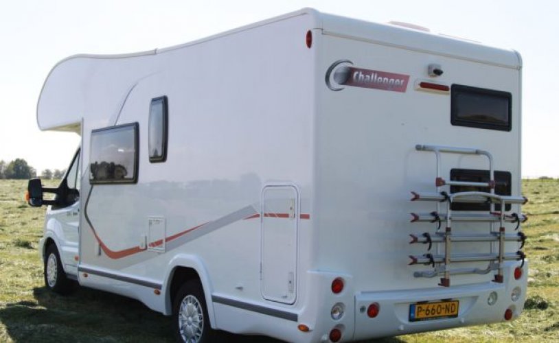 Challenger 6 pers. Rent a Challenger motorhome in Voorthuizen? From € 99 pd - Goboony photo: 1