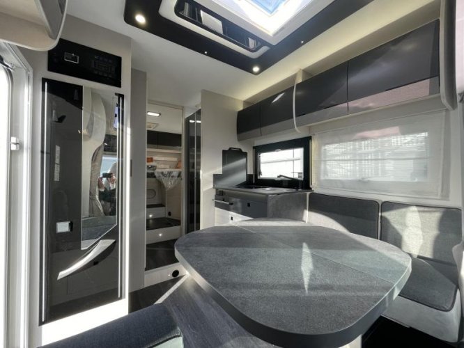 Chausson Titanium Ultimate 777 met hefbed  foto: 13