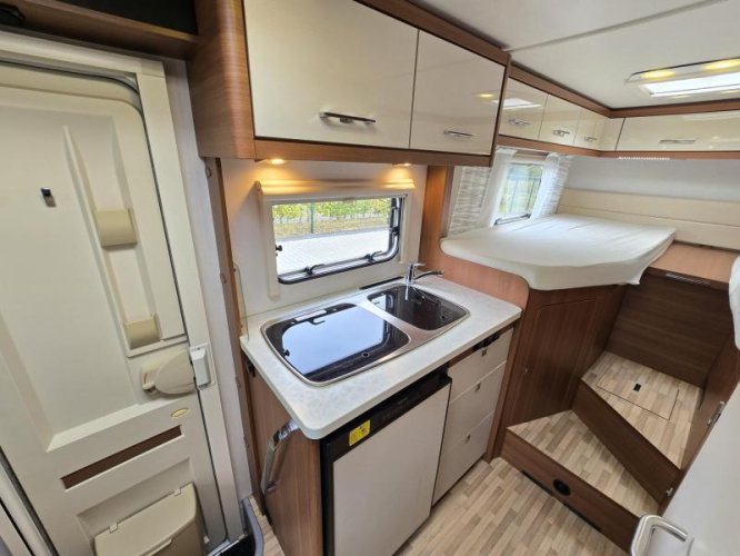 LMC Breezer Sportline 646 G Enkele Bedden Trekhaak  foto: 14