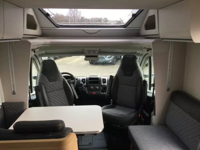 Adria Matrix Axess 670 SL Luifel Levelsyst Truma 6E  foto: 8