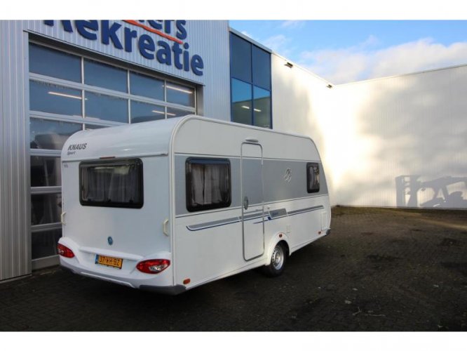 Knaus Sport 450 FU Voortent  foto: 18