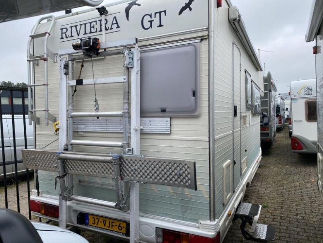 Riviera International 700 GT 6 pers met stapelbed 