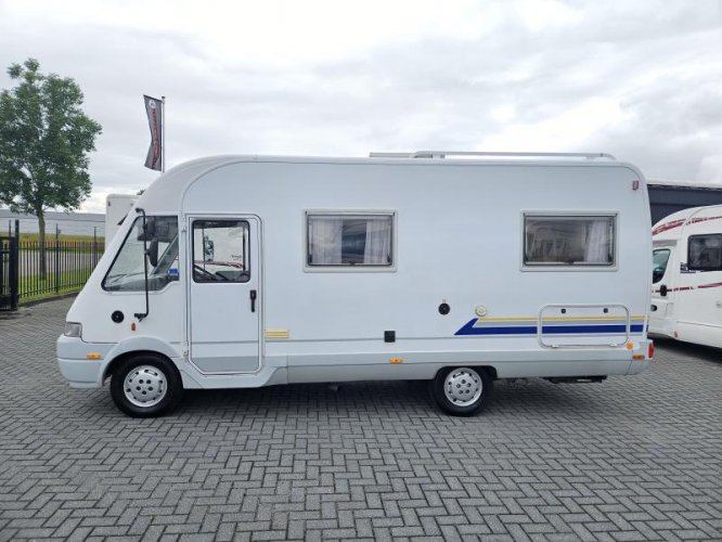 Bürstner I574 vastbed/hefbed/6.20m/2000 