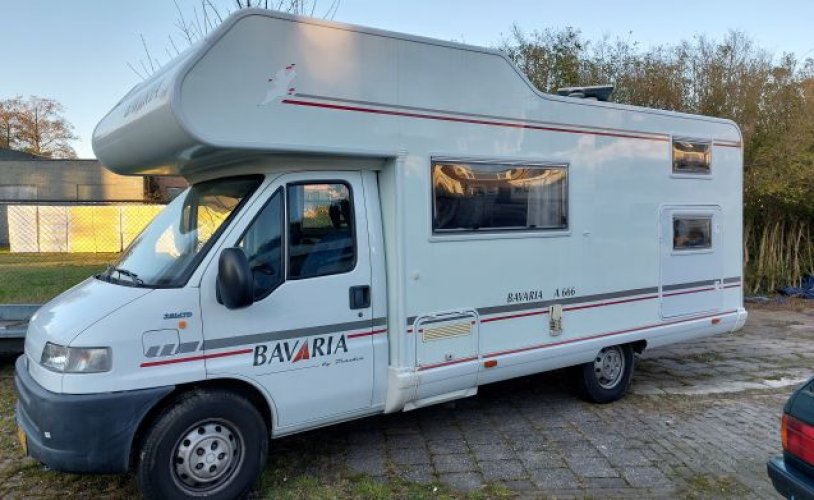 Bavaria 7 pers. Bavaria camper huren in Leiden? Vanaf € 93 p.d. - Goboony foto: 0