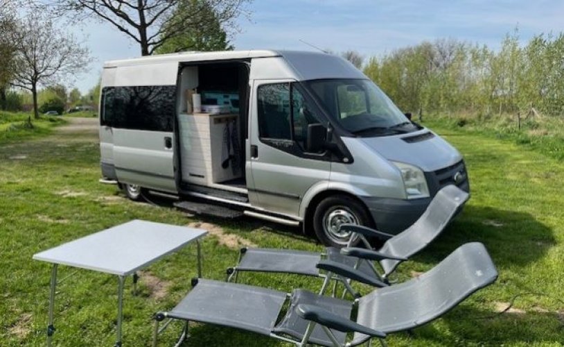 Ford 2 pers. Ford camper huren in Breda? Vanaf € 62 p.d. - Goboony foto: 1