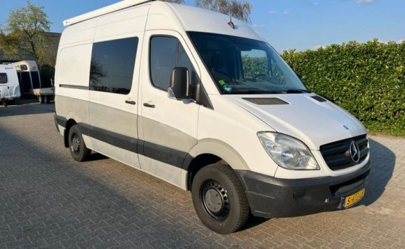 Mercedes Benz 2 pers. Rent a Mercedes-Benz camper in Heeten? From € 73 pd - Goboony photo: 0