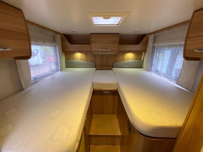 Chausson Flash 48 Enkele Bedden Airco 2013  foto: 16